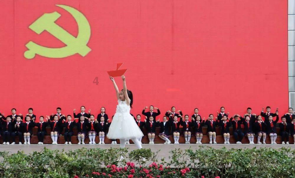 这才叫经典！1990年香港乐坛的十首粤语歌，至今难以被超越！
